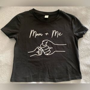 SHEIN Girls Gesture & Letter Graphic Tee